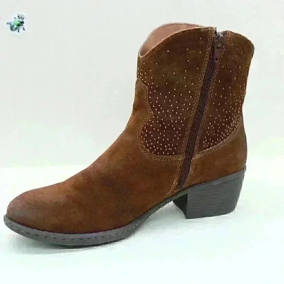 Born Boc Women’s Brown Suede Leather Studs Western Cowboy Ankle Boots Sz US 9.5 - Picture 4 of 10